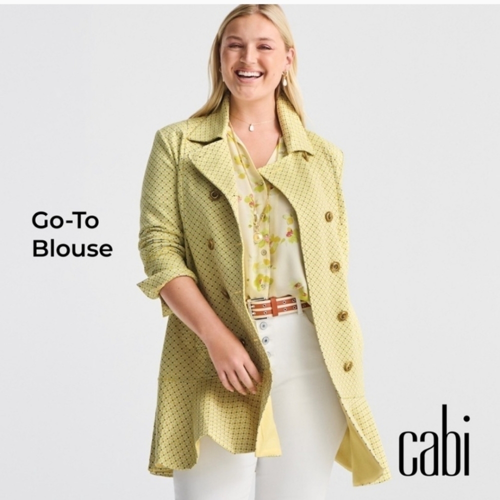 Cabi Go-to-blouse Spring 2023 flower floral light pastel muted yellow Sz S EUC - Picture 4 of 14